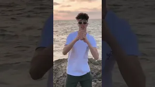 انا معاشرش الناس الصفره     دندنها