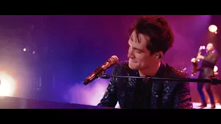 Panic! At The Disco - Movin' Out (Anthony's Song) [Live] (from the Death Of A Bachelor Tour)