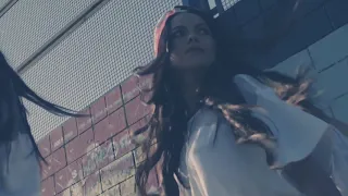 الأغنية الأجنبية الذي يبحث عنها الجميع حط السماعات أسمعني يا فتى وأستمع لنبضات قلبي INNA 