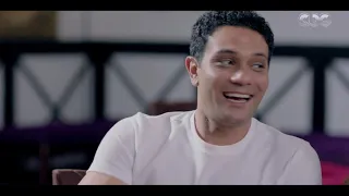 بـ100 وش عمر طلب إيد سكر من مامتها في المطعم وهي زغرطت وفضحت الدنيا 