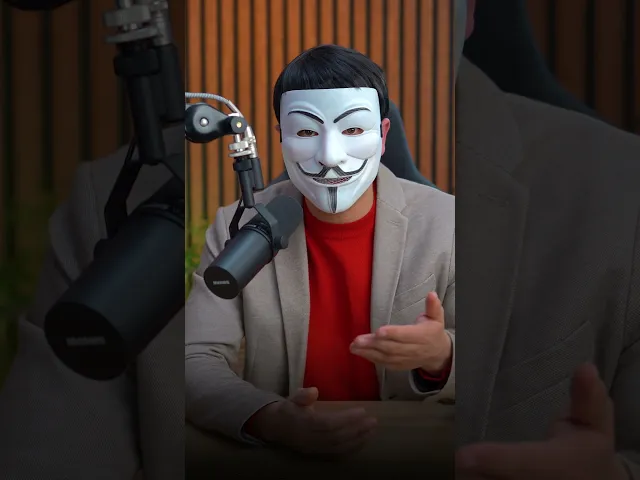 ⁣سني دخل مسجد شيعي وفـ ـضح نفسه !