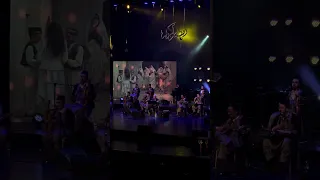 الفنان حسينو خلال السهرة الثالثة عشر لسهرات الأوبرا في رمضان بدار أوبرا الجزائر دندنها