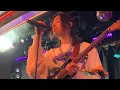 Download Lagu skeletons - keshi (LIVE IN LONDON)