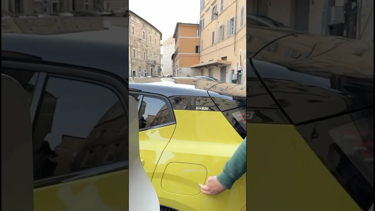 Mirko e Fede a caccia di colonnine con Volvo EX30⚡️