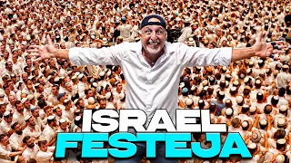 ¡Increíble! Así bailan y celebran la Torá en el corazón de Israel