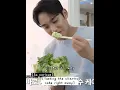 Download Lagu mingyu trying out the cilantro cake 🌿🎂 #seventeen #mingyu