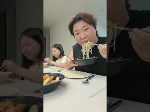 ☆☆☆ 건강하게 맛있게 먹자☆ 고기쌈이 먹고싶으면 월남쌈에 닭가슴살 넣어서ㅡㅎㅎ라면 먹고싶으면 쌀국수에 숙주 마니마니ㅡㅎㅎ