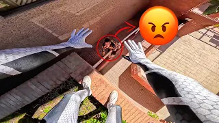 Team SPIDER-MAN TWINS ESCAPING ANGRY MOM! 🤬 (Epic Parkour Escape POV)
