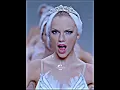 Download Lagu #TAYLORSWIFT | Shake it off feat The Royals 💅 #shorts #edit