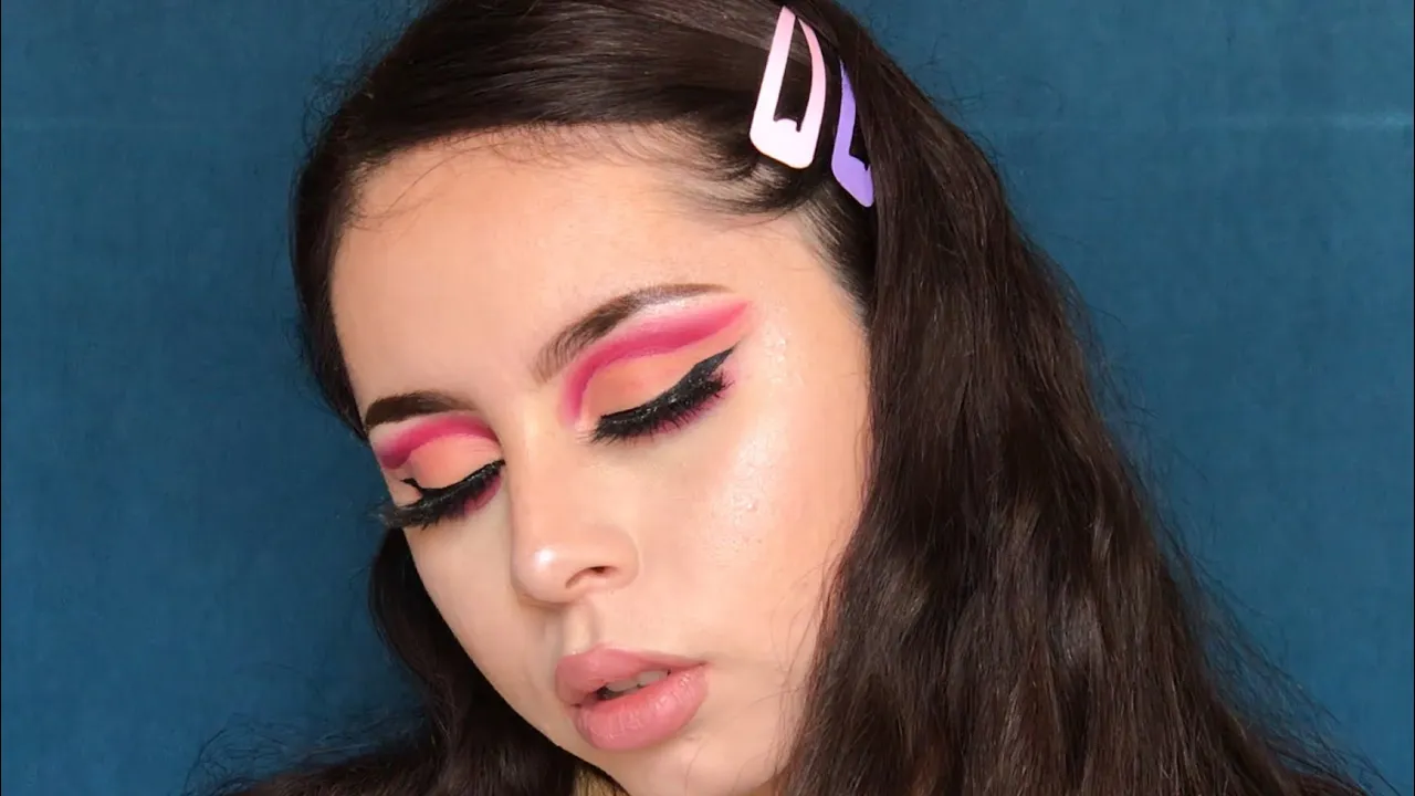 PINK CUT CREASE Makeup