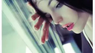 حبك جنني يل غايب  عني لو تطلب روحي تاخدها مني يالله عل دبكة ههه   دندنها