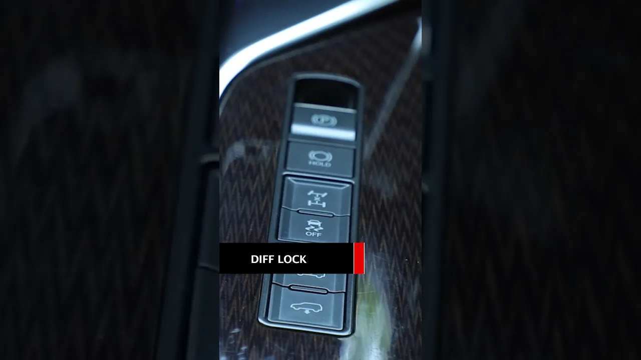 LEXUS LX 500d Cabin & Features