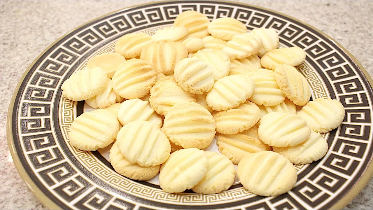 BISCOITINHO DE LEITE CONDENSADO QUE DERRETE NA BOCA I SEM GLÚTEN I RENDE 100 BISCOITINHOS