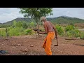 Download Lagu Chitrakoot  सिद्ध बाबा के जंगल  में तपस्या कर रहे वृद्ध संत की कुटिया में सब्जी टिक्कड़