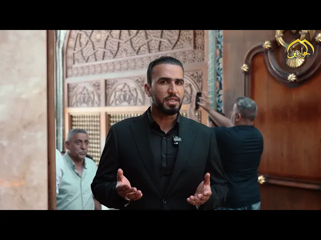 ⁣الإمام جعفر الصادق(ع) حاملاً مشعل العلم، ناشرًا أضواء الفقه والحكمة، فسقى بدموعه أرض المدينة الطاهرة