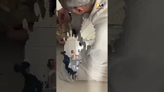 المصرين عمرهم ما بيحترموا القواعد هجوم ست سعوديه على معتمر مصري في الحرم يا ترا اي الحكايه 