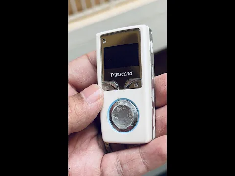Download MP3 Tiny MP3 player 16 years old
