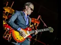 Joe Bonamassa:-'Prisoner'