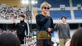 taehyungs mini love moment at arirang busan soundcheck