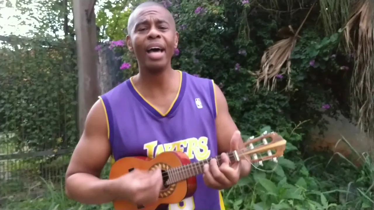 Alô gatinha (Zeca pagodinho )cavaco e voz Alô gatinha (Zeca pagodinho )cavaco e voz