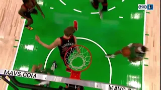 Luka Doncic ABSURD pass to Willy Cauley Stein