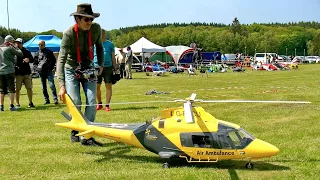 FANTASTIC HUGE RC AGUSTA A-109 / SCALE MODEL TURBINE HELICOPTER / FLIGHT DEMONSTRATION !!!