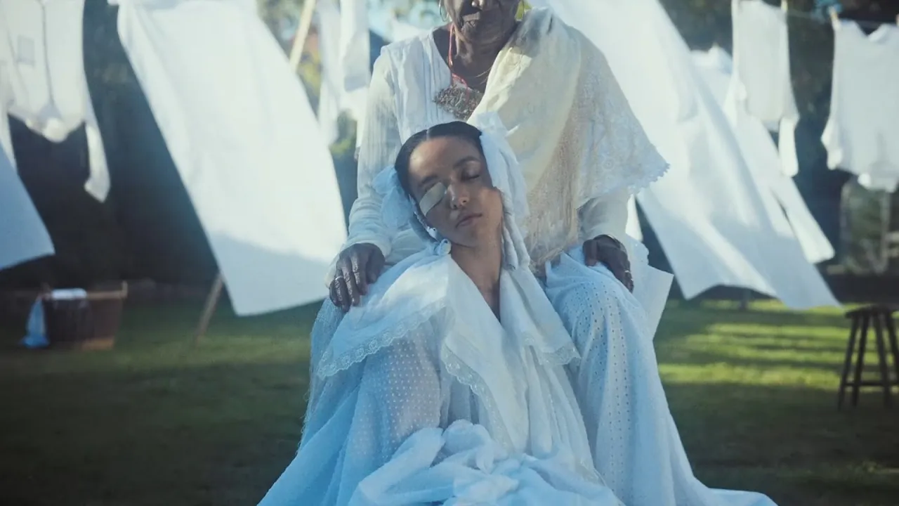 FKA twigs - home with you FKA twigs - home with you
