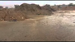 هطول امطار غزيره على طريق السيل شمال الطائف ٢ 