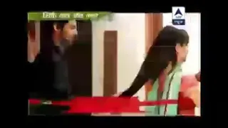 ارناف يلعب في شعر كوشي في كواليس مسلسل من النظرة الثانية 