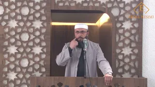 O ju që besuat, kini frikë All-llahun me sinqeritet të vërtetë