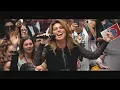 Download Lagu Shania Twain - Swingin' With My Eyes Closed (Live on TODAY)