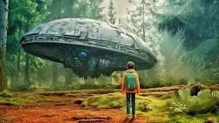 Download Using Light Speed Boy Travels 560 Light Years Away Movie Explained In Hindi/Urdu | Sci-fi Mystery MP3