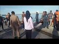 Download Lagu Proses lansir penumpang ke kapal di luar alur bengkulu.|| lintasan bengkulu enggano