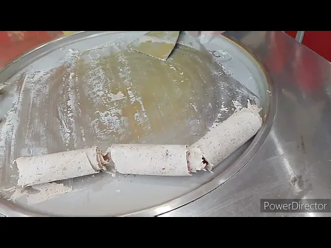 Download MP3 It's Showtime for your Rolled ice cream | Kinder Bueno Ice Cream Roll |