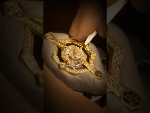 How a Six-Figure Diamond Necklace Is Made