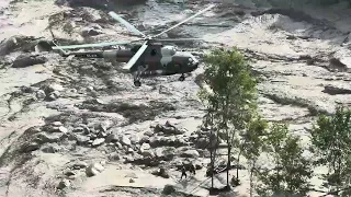 🇳🇵 Trishuli बाढी–पहिरोमा नेपाली सेनाको साहसिक उद्धार 🚁🫡 | अर्को Angle बाट Helicopter Rescue #Shorts