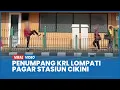 Download Lagu Terekam Penumpang KRL Lompati Pagar saat Keluar dari Stasiun Cikini