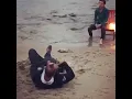 Video di Tom Holland almost got lit on fire?