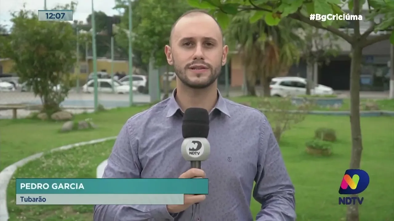 Após chuvaradas, Tubarão abre canais na região da Madre