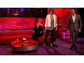 Lagu Miranda \u0026 Benedict Cumberbatch demo a pop star walk - The Graham Norton Show: Series 16 - BBC