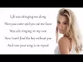 Lagu Clean Bandit - SYMPHONY (Lyrics) feat. Zara Larsson
