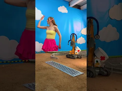 Construction excavator dance 🚧
