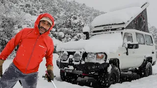 12 Inches Of SNOW Watching Every Van Get Stuck