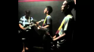 Download (warriors) cover kisah sedih closehead MP3