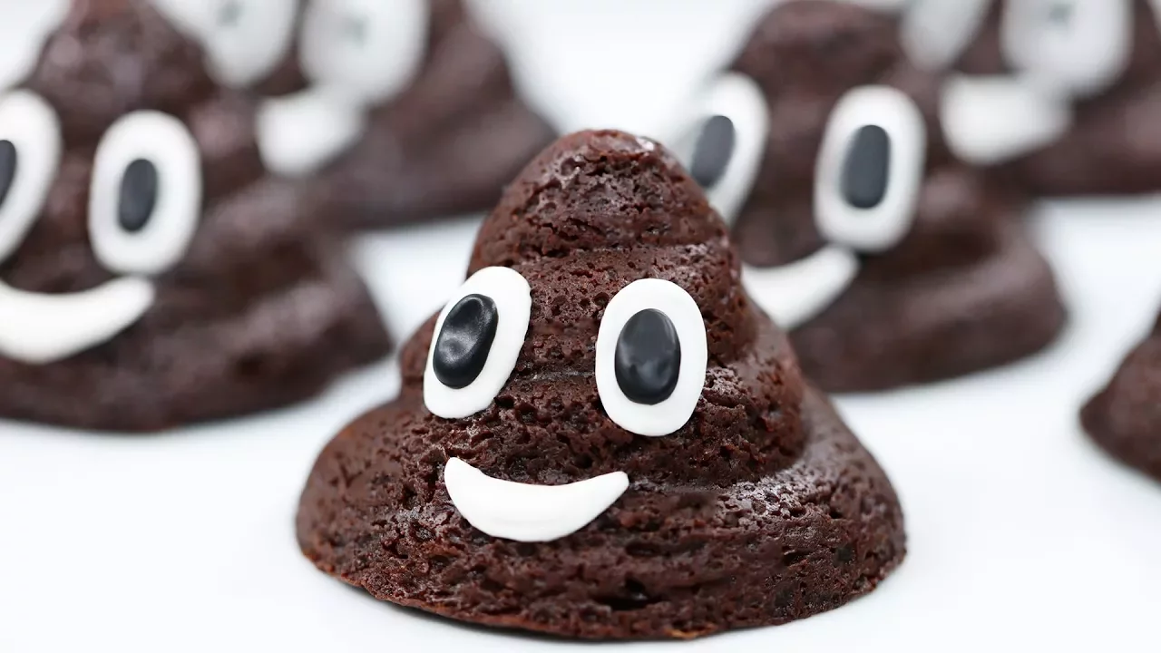 POO EMOJI BROWNIES - NERDY NUMMIES