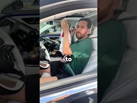 Messi tried to steal a jersey from a fan #shorts #ronaldo #messi
