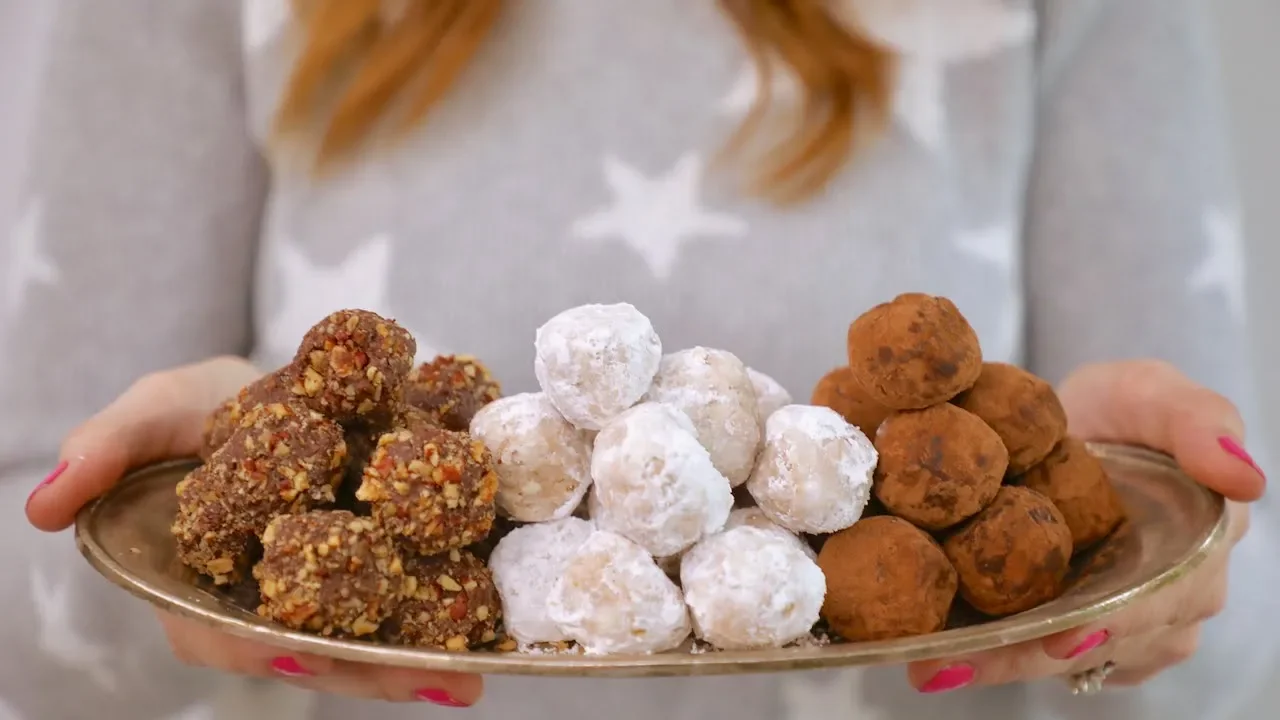 3 No-Bake Christmas Cookie Balls (Peanut Butter, Rum, and Chocolate Hazelnut)