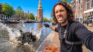Enormous Magnet Pulls Treasure out Amsterdam Canal