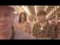 A Toda Hora - Alemán, Muelas de Gallo, Dee, Yoga Fire, Fntxy y Phul King Fu