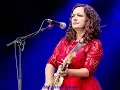 Download Lagu Meena Cryle - It Makes Me Scream || Blue Guitar Channel